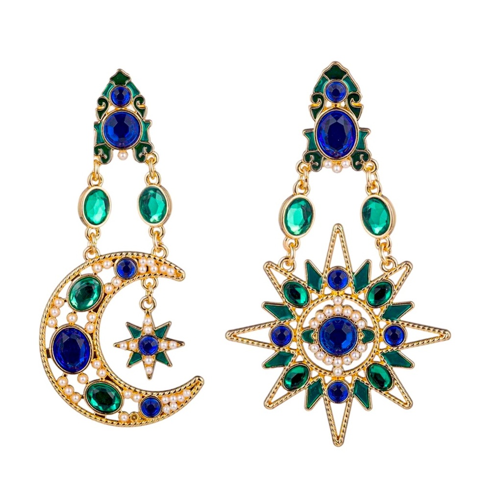✨🌙Eye Candy Los Angeles Star and Moon Dangle statement earring brand new ✨🌙